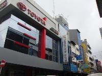A Toyota dealership and other shops at the Goldok Shopping Centre.